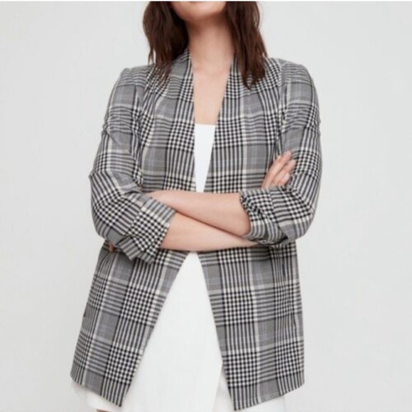 Aritzia Babaton Power Hip Blazer Black White Plaid Houndstooth Crepe 4 - Picture 12 of 17